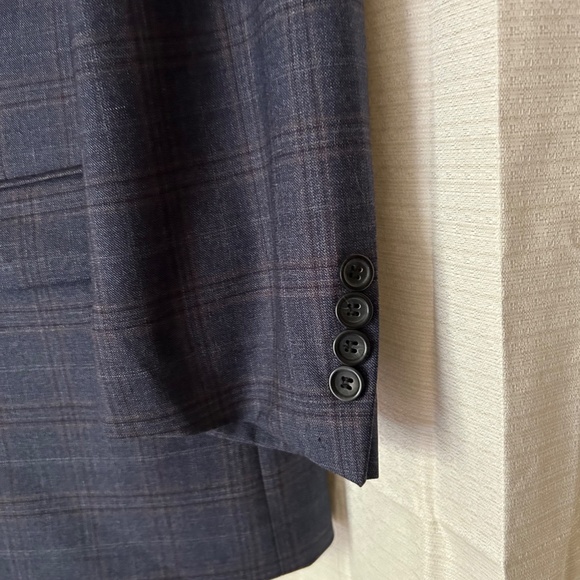 Pronto Uomu Platinum Blue Plaid 2 Button Sport Blazer, Size 44R - Picture 6 of 12